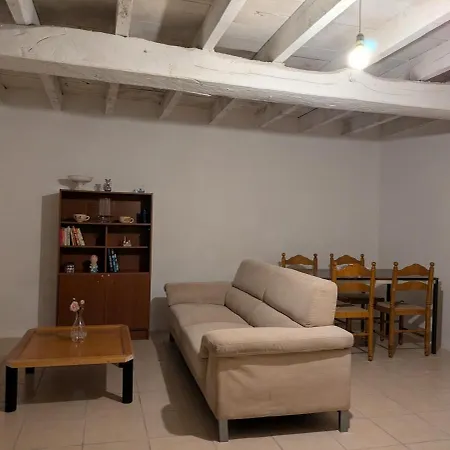 Maison 1 *